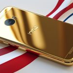 découvrez la vérité sur le smartphone présenté comme 100 % américain par trump : en réalité, il s'agit d'un modèle htc habillé d'une coque dorée.
